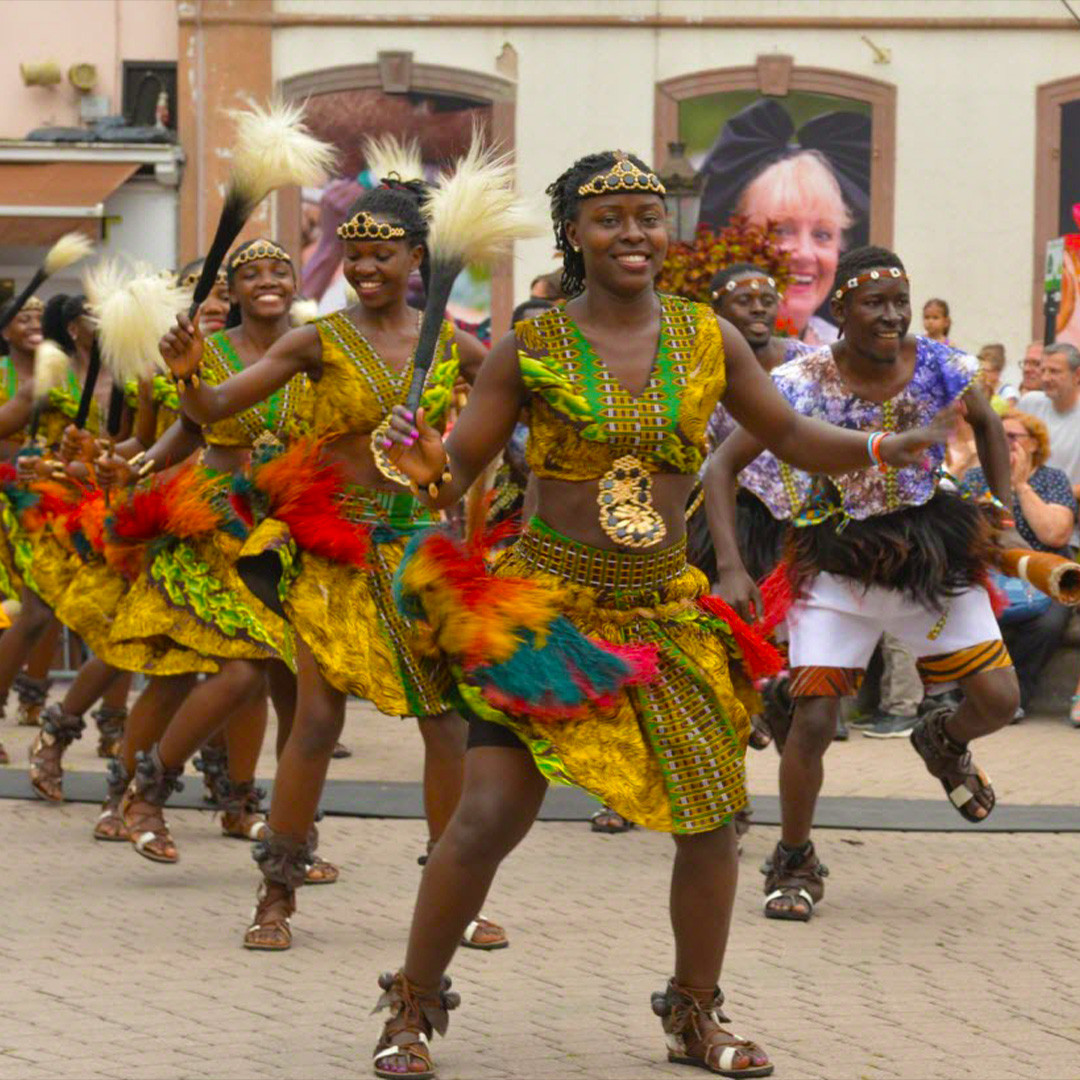 Ouganda - Crane Performers